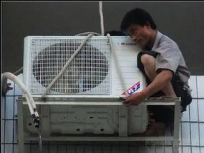 中央空调内机出风口与装修出风口间距太大怎样处理(图1)