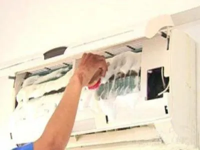 家里有电不知道美的空调为什么突然打不开机了(图1)