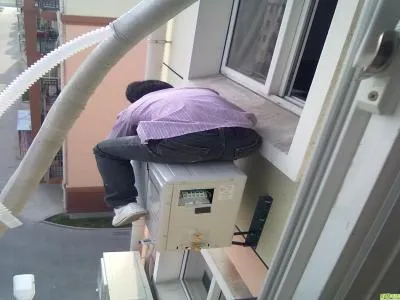 空调外机冒烟是什么原因(图1)