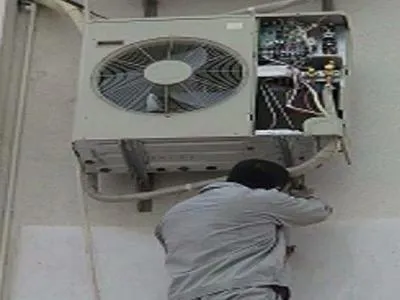 冬天热水器热水出水小怎么回事