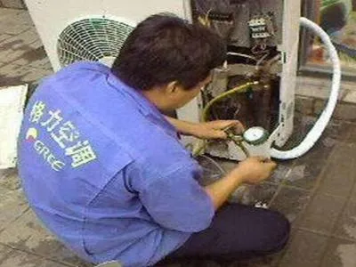 skyworth电视亮红灯打不开了怎么办