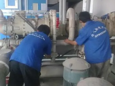 滚筒洗衣机水往外流什么原因