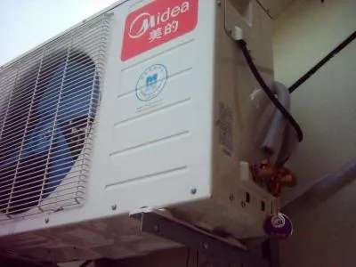 挂壁空调出风口如何清洗