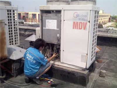 空气能热水器水管冻住了怎么解决