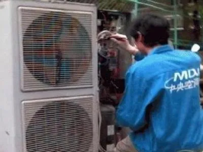 新燃气热水器在用水过程中像放炮一样是怎么回事