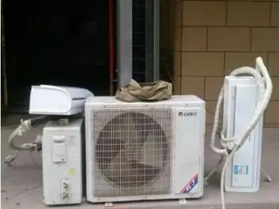 笔记本电脑有时候电脑闪一下