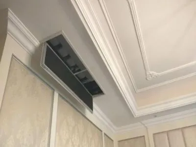 冬天空调打开自己马上就关了怎么回事