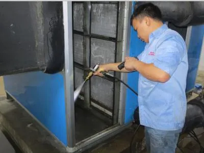 注水暖气片能接热水器吗