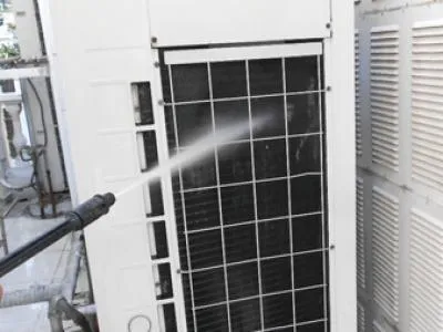 商品房冬天空调外机漏水怎么办呢