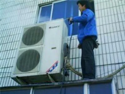 电视自动打开是什么原因