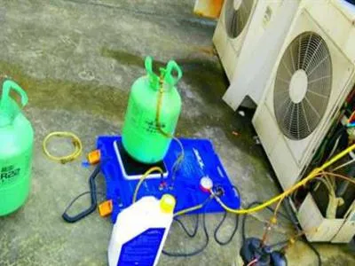 半自动洗衣机注入水就被排出查找那原因