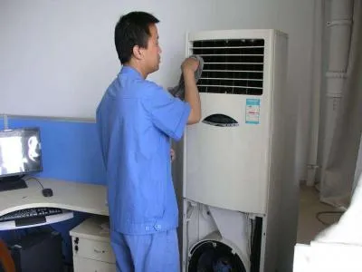 海尔电热水器下面盖滴水能不能修