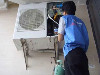 洗衣机启动进水阀时跳闸怎么回事