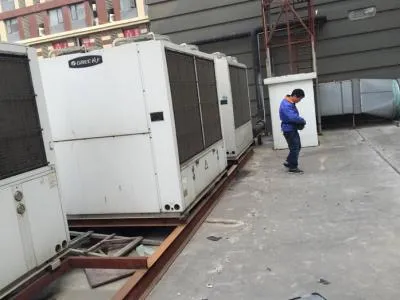 热水器是一直显示绿灯吗