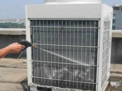 怎么放太阳能热水器里的存水