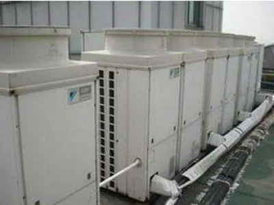 空调关了一直噼里啪啦的响是为什么