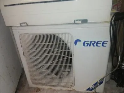 美的全自动洗衣机从进水口出沫沫怎么回事