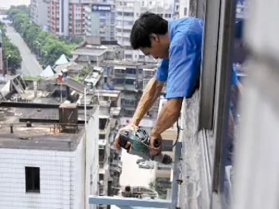 洗衣机进水口在背面占空间能改造吗